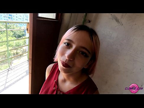 ❤️ Sha'awar ɗalibi yana tsotsar Baƙo a Waje - Cum A Fuskarsa ☑ Batsa na Rasha ❌️❤